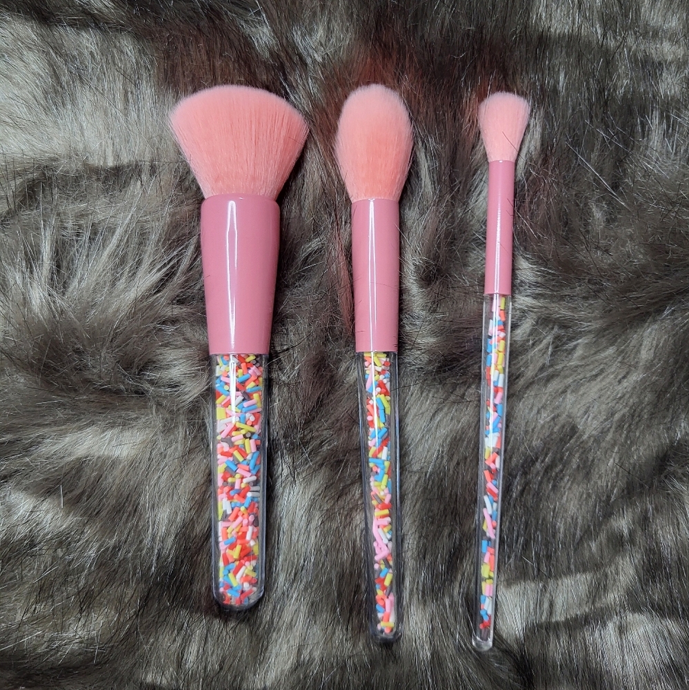 set of three brushes